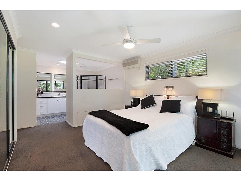 10 Coconut Grove, Castaways Beach QLD 4567