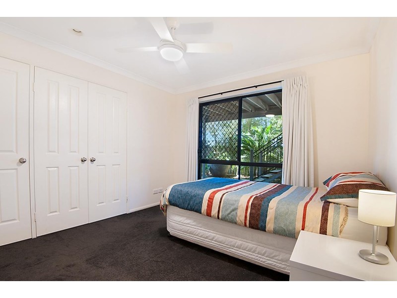 10 Coconut Grove, Castaways Beach QLD 4567