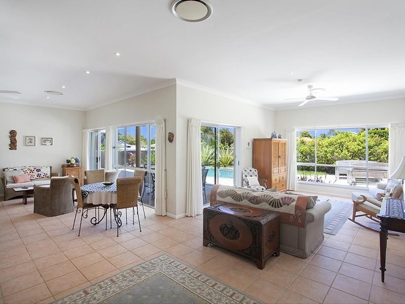 16 Sternlight Street, Noosa Waters QLD 4566