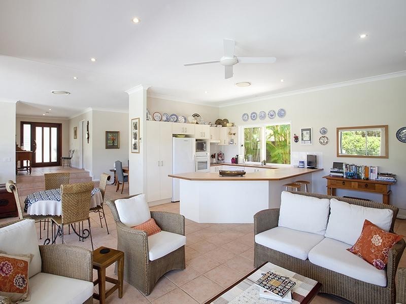 16 Sternlight Street, Noosa Waters QLD 4566