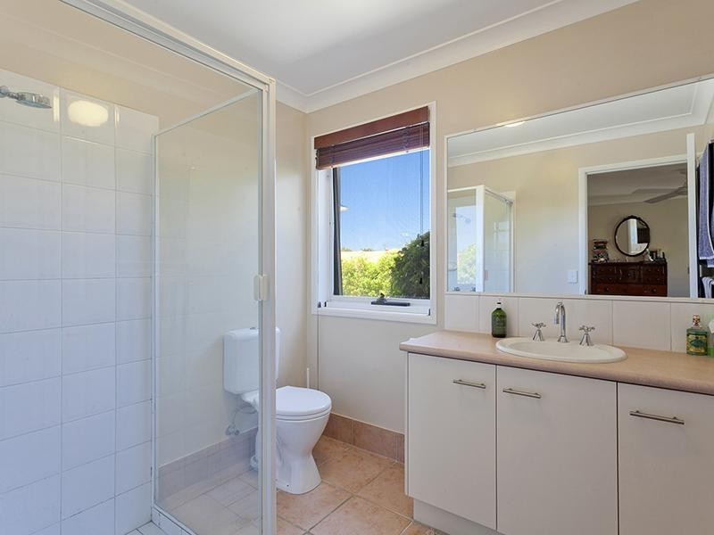 16 Sternlight Street, Noosa Waters QLD 4566