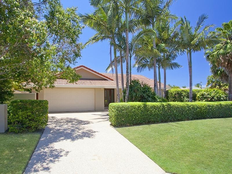 16 Sternlight Street, Noosa Waters QLD 4566