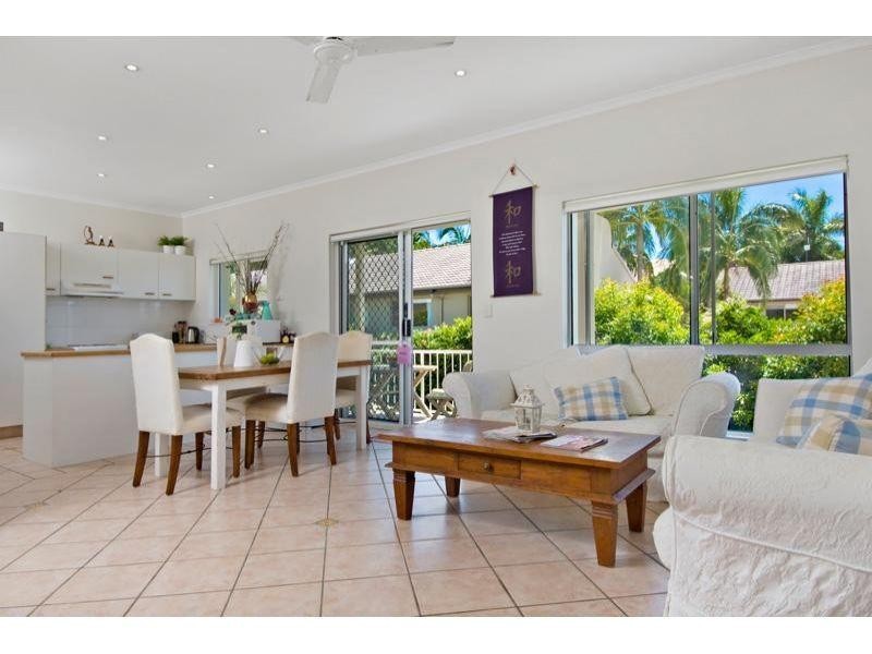 2/293 Weyba Road, Noosaville QLD 4566