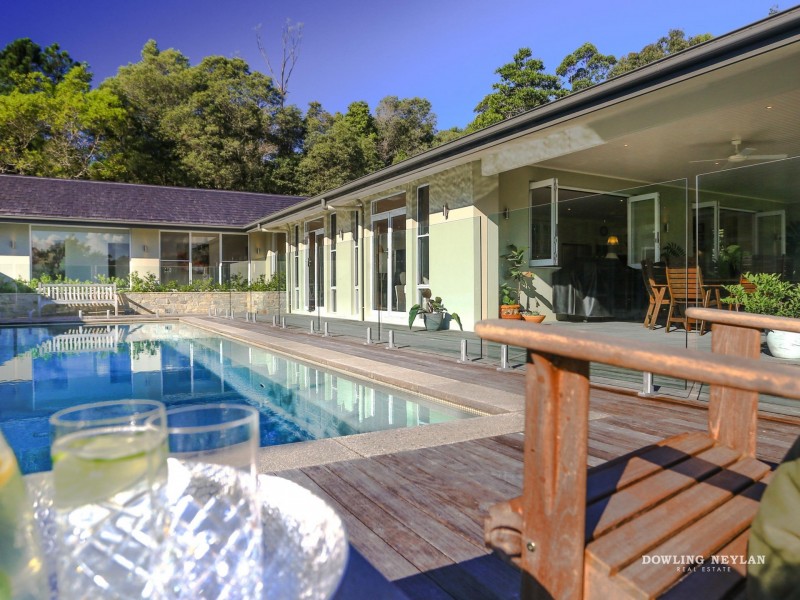 62 Highland Drive, Lake Macdonald QLD 4563