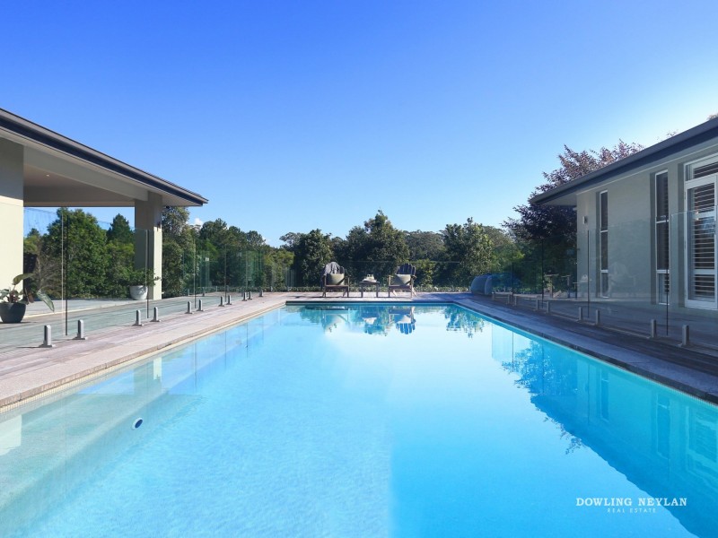 62 Highland Drive, Lake Macdonald QLD 4563