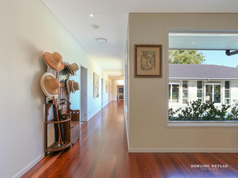 62 Highland Drive, Lake Macdonald QLD 4563