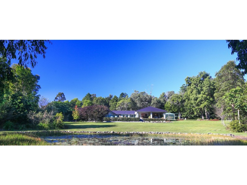 62 Highland Drive, Lake Macdonald QLD 4563