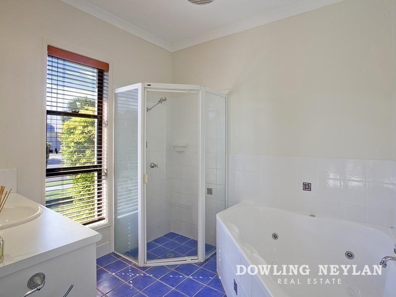 1 Shipwright Avenue, Noosa Waters QLD 4566