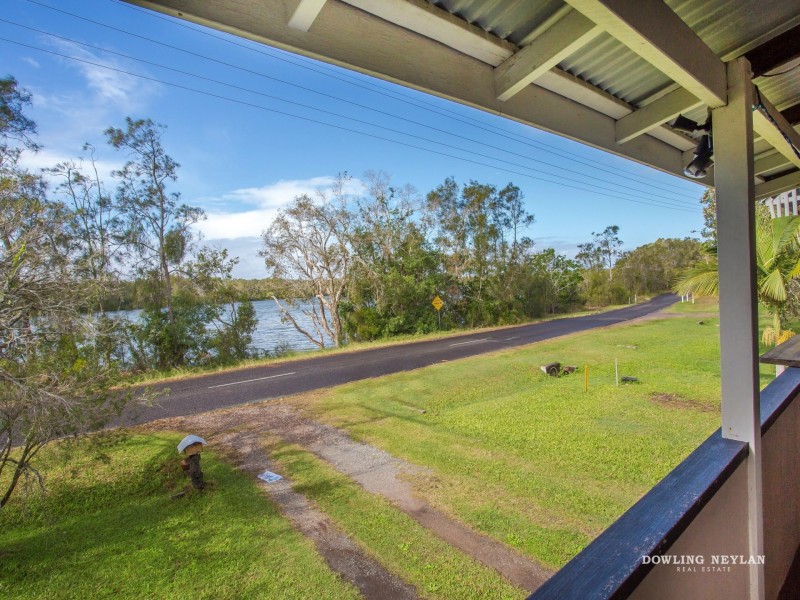 133 Lake Weyba Drive, Noosaville QLD 4566