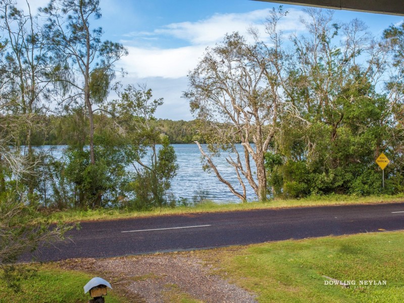 133 Lake Weyba Drive, Noosaville QLD 4566
