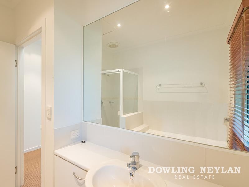 8 Ward Street, Tewantin QLD 4565