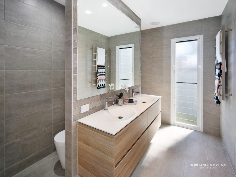 13 Rani Circuit, Noosa Waters QLD 4566