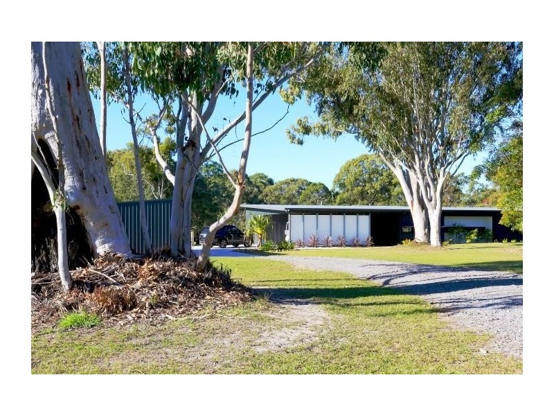 2 Jirrima Crescent, Cooroibah QLD 4565