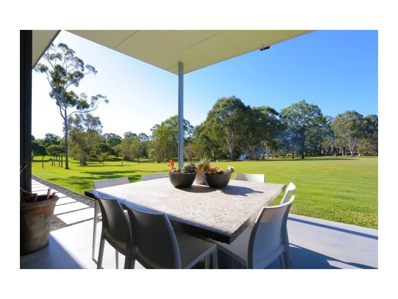 2 Jirrima Crescent, Cooroibah QLD 4565