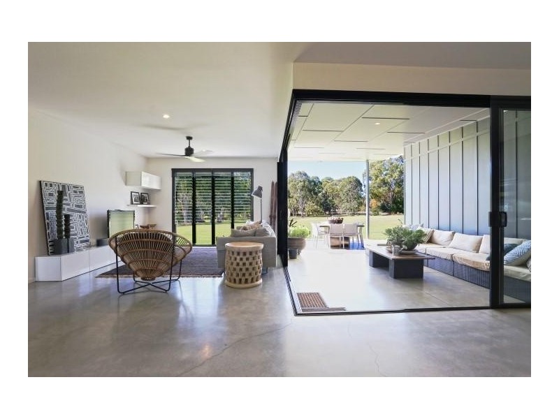 2 Jirrima Crescent, Cooroibah QLD 4565