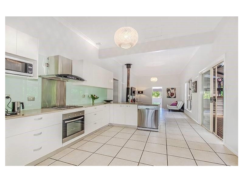 11 Lenske Lane, Cooran QLD 4569