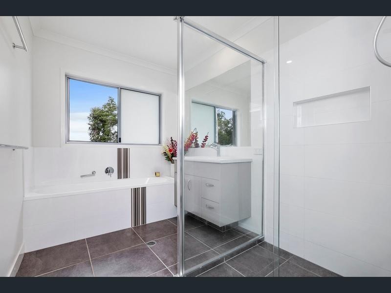 70 Lancaster Lane, Cooroibah QLD 4565