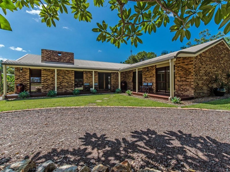 4 Illoura Place, Cooroibah QLD 4565