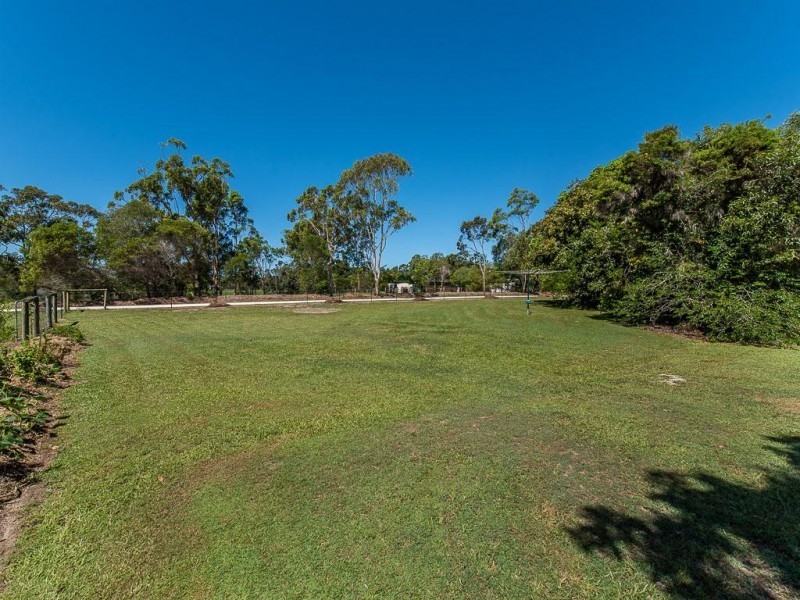 4 Illoura Place, Cooroibah QLD 4565