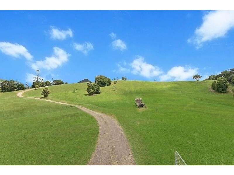 60  Ball Road, Eumundi QLD 4562