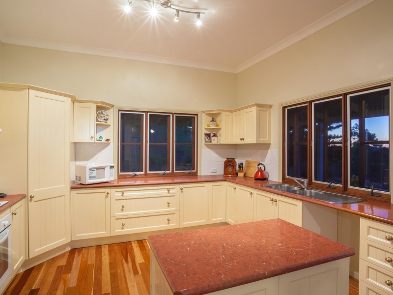 35 Findersia Drive, Traveston QLD 4570