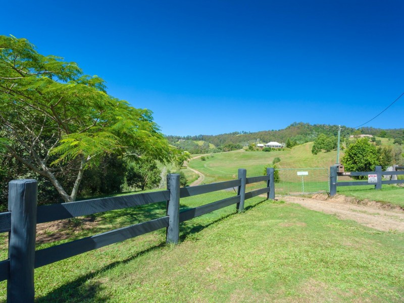 35 Findersia Drive, Traveston QLD 4570