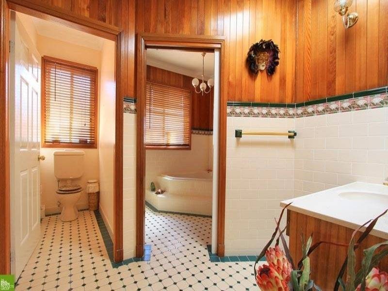 12 Lambertia Pl, Cordeaux Heights NSW 2526