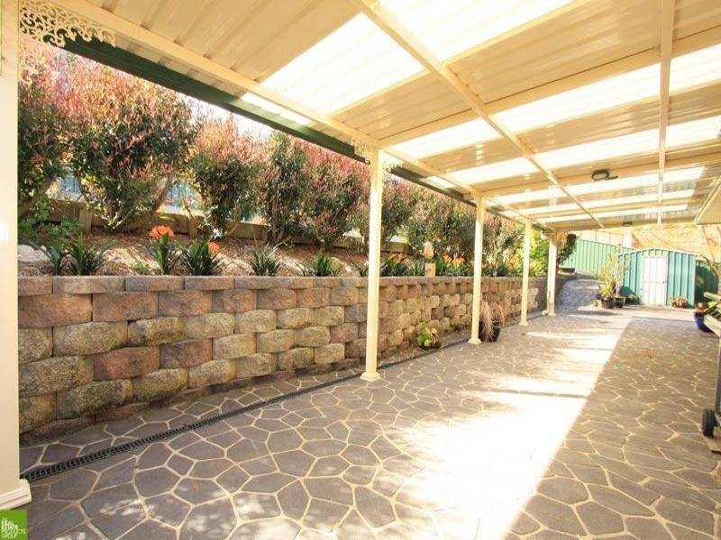 12 Lambertia Pl, Cordeaux Heights NSW 2526
