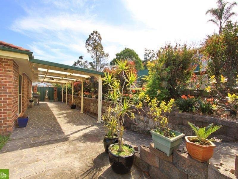 12 Lambertia Pl, Cordeaux Heights NSW 2526