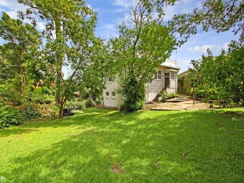 63 Rowland Ave, Wollongong NSW 2500