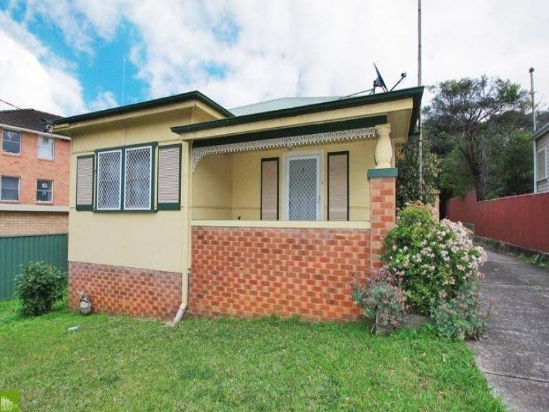6 Mangerton Rd, Wollongong NSW 2500