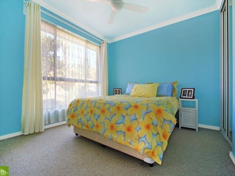 28 Koombala Gr, Cordeaux Heights NSW 2526