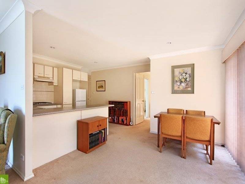 2/14 Northview  Tce, Figtree NSW 2525