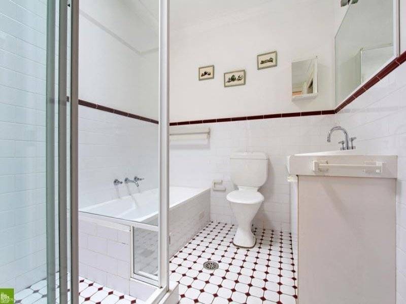 2/14 Northview  Tce, Figtree NSW 2525