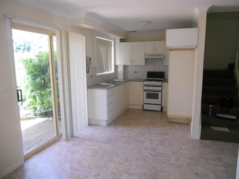 1/10 Semaphore Road, Berkeley NSW 2506