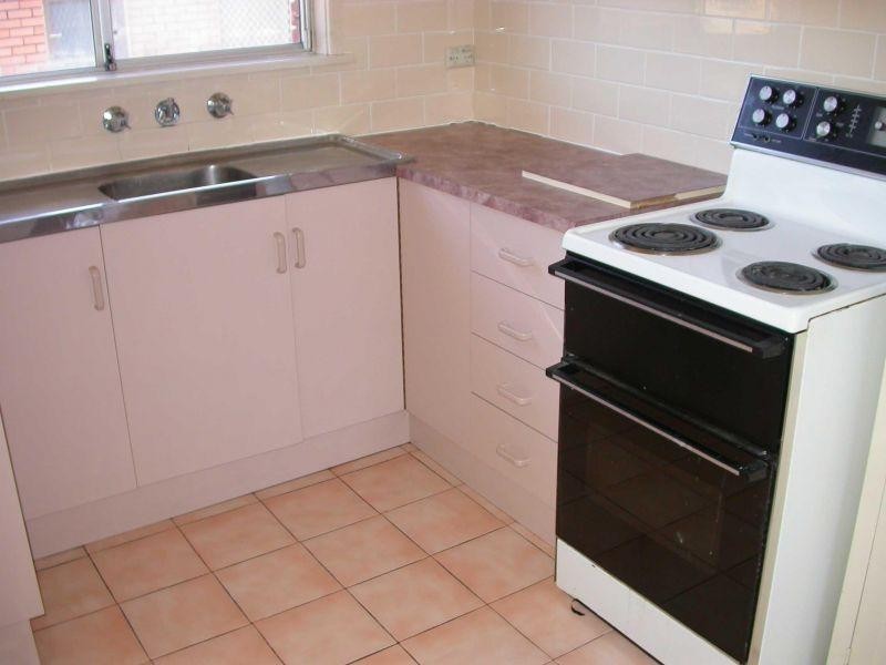 3/11 Pine Crescent, Coniston NSW 2500