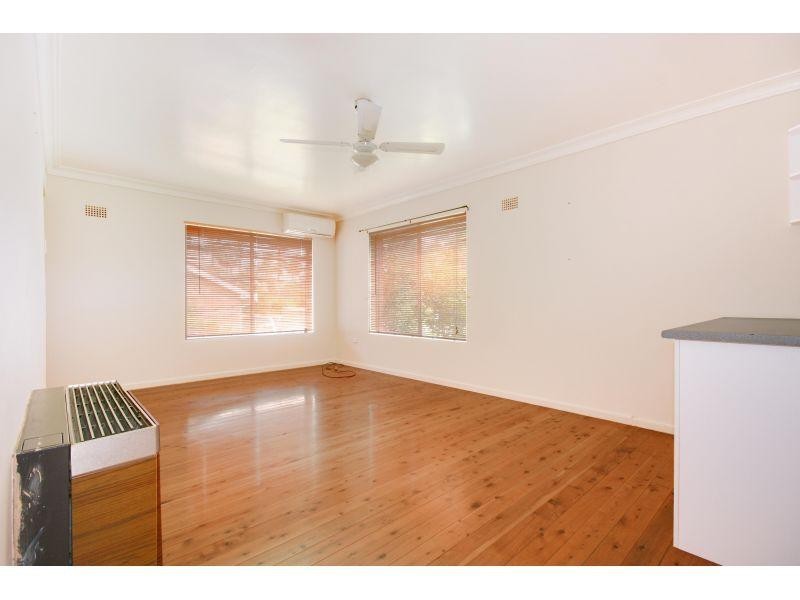 2/1 Cleverdon Crescent, Figtree NSW 2525