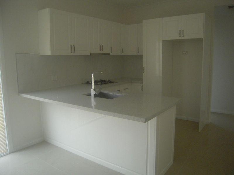 37 Waples Road, Unanderra NSW 2526