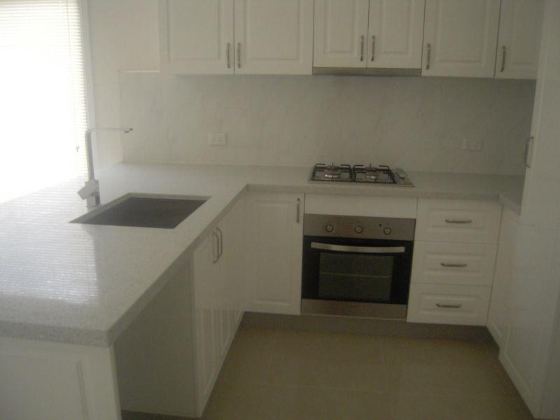 37 Waples Road, Unanderra NSW 2526