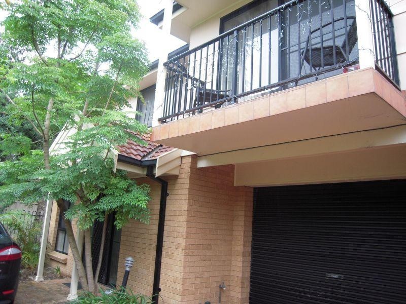 3/2 Carroll Road, Corrimal East NSW 2518