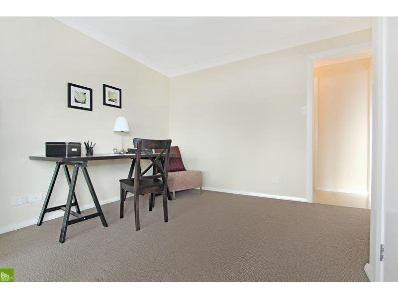 132 Shearwater Drive, Lake Heights NSW 2502