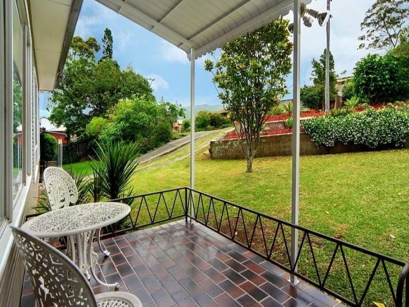 5 St Johns Avenue, Mangerton NSW 2500