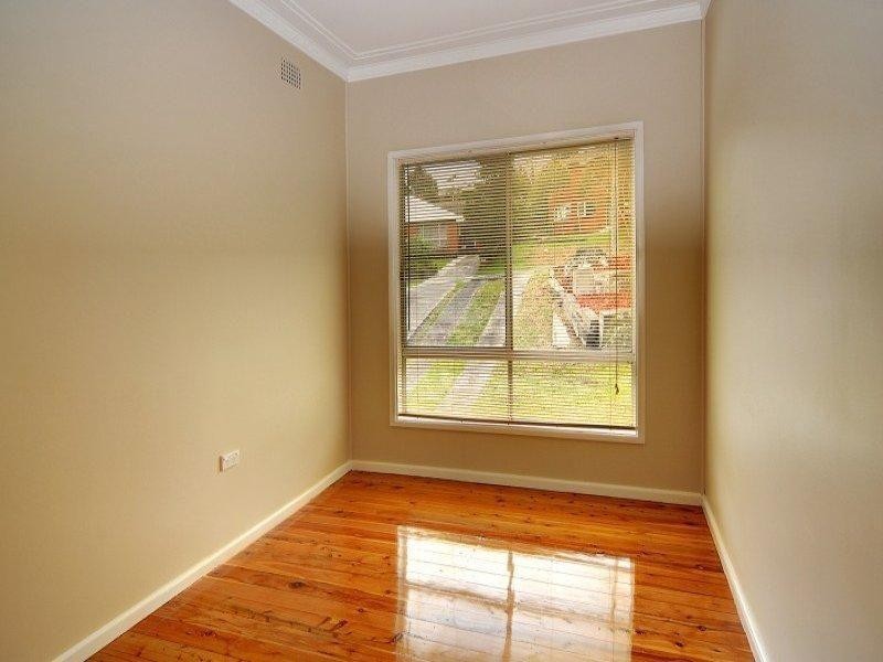 5 St Johns Avenue, Mangerton NSW 2500