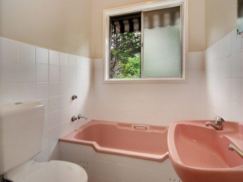 5 St Johns Avenue, Mangerton NSW 2500