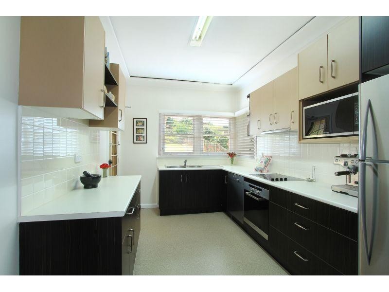 14 Gundarun Street, West Wollongong NSW 2500