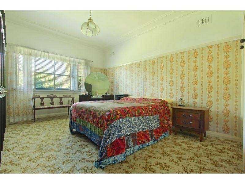 2 Park Road, Bellambi NSW 2518