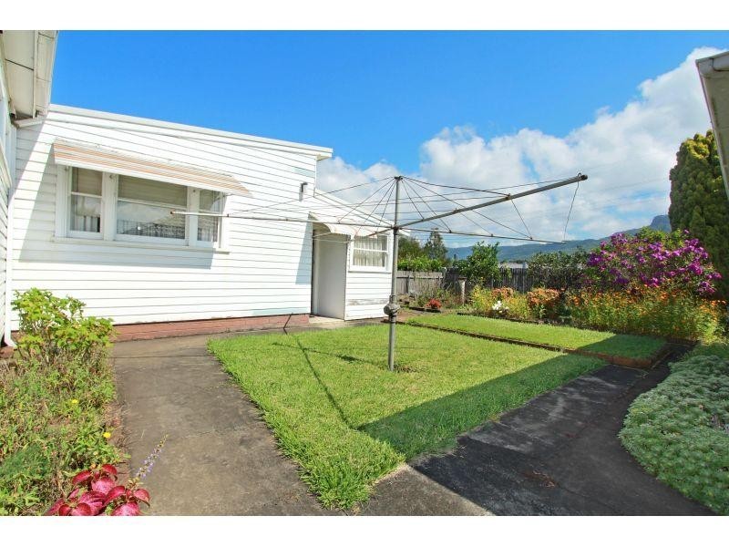 2 Park Road, Bellambi NSW 2518