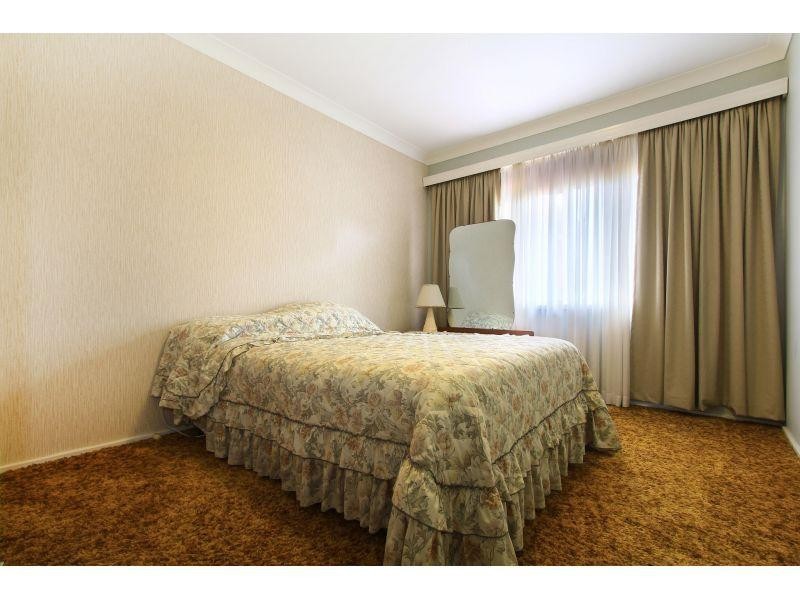 15 Greenacre Road, Wollongong NSW 2500