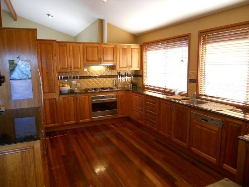 3 Geral Grove, Cordeaux Heights NSW 2526