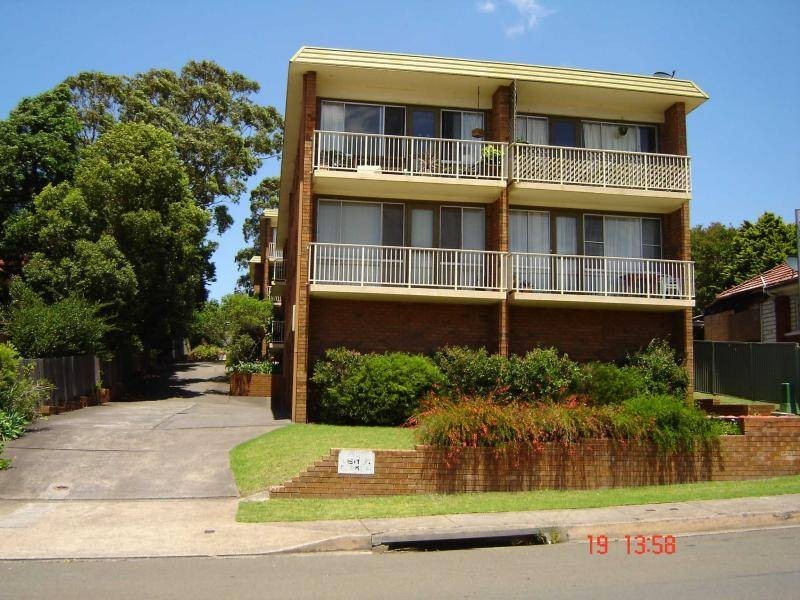 12/27 Heaslip Street, Coniston NSW 2500